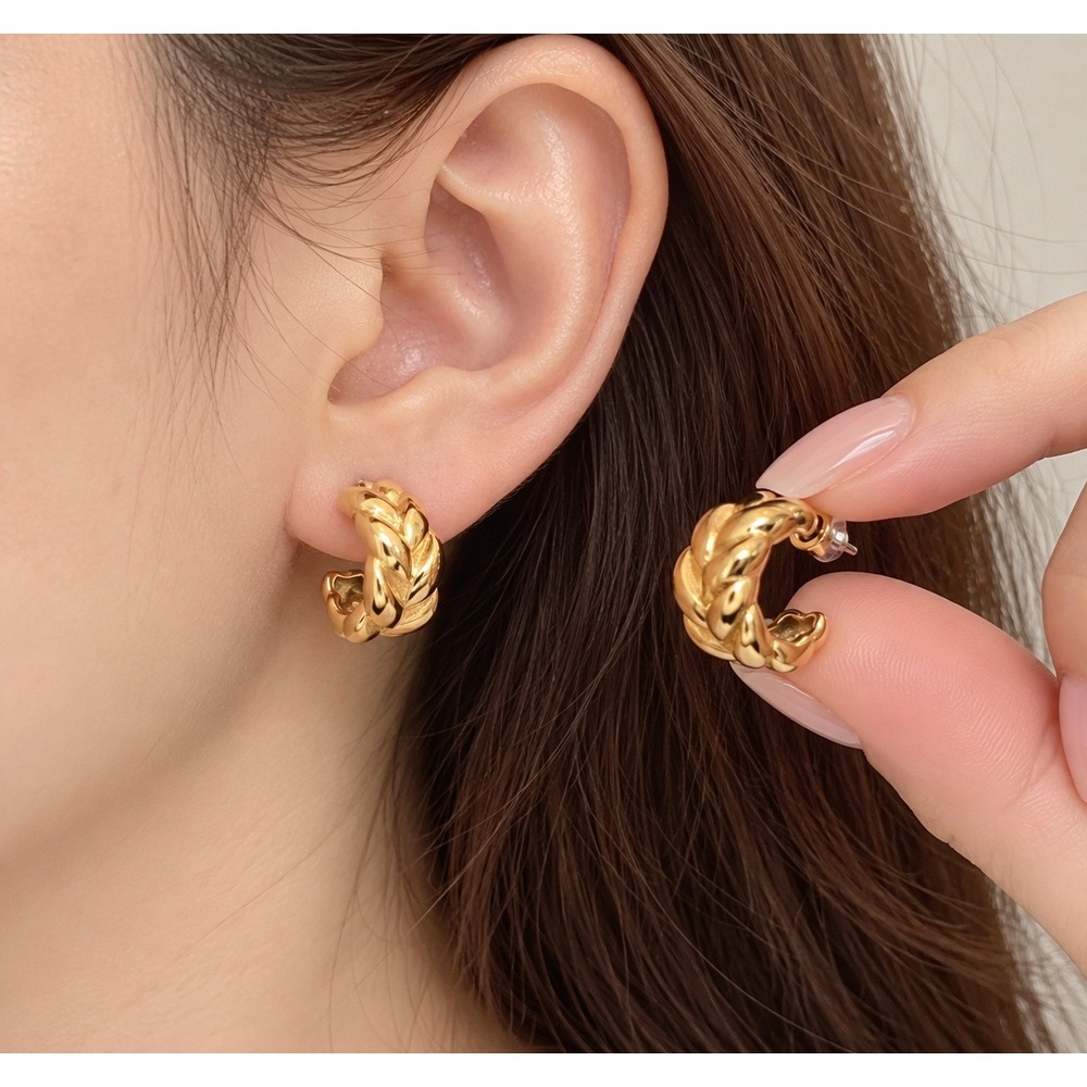 18K Gold Plated Stainless Steel Braided Chunky Hoop Earrings 1.9cm
J10